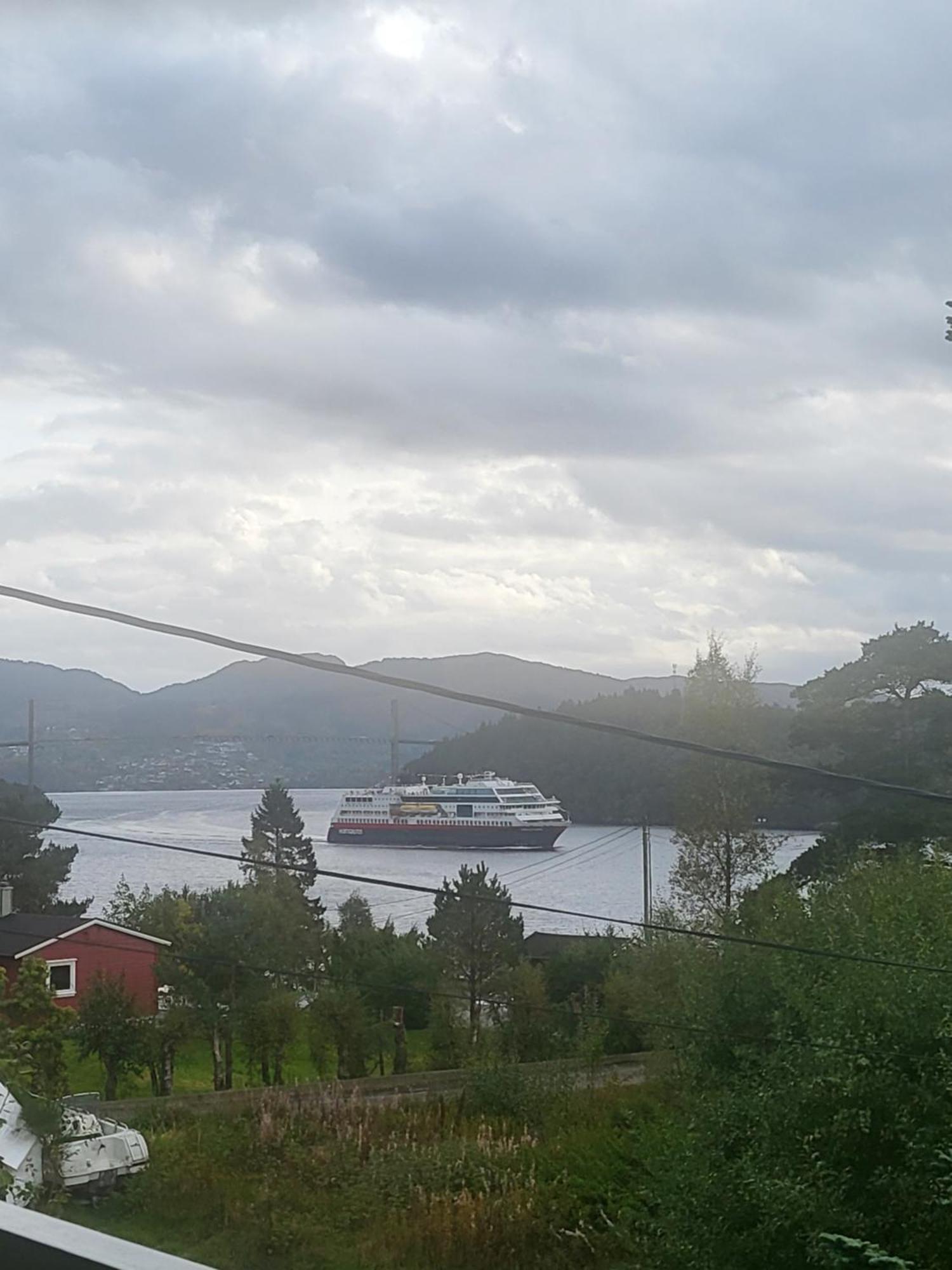 Bergen Apartment With Fjord View Isdalsto Bagian luar foto